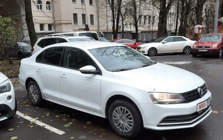 Volkswagen Jetta VI, 2018 год, 1 800 000 рублей, 2 фотография