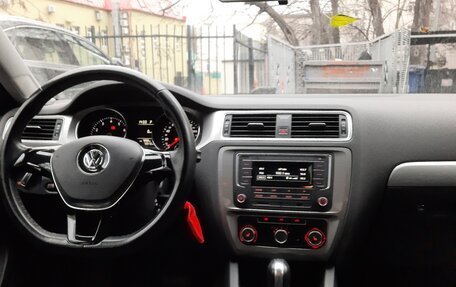 Volkswagen Jetta VI, 2018 год, 1 800 000 рублей, 11 фотография