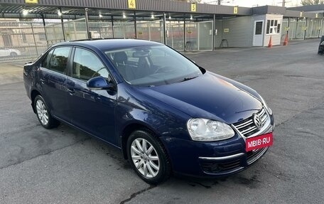 Volkswagen Jetta VI, 2010 год, 755 000 рублей, 3 фотография