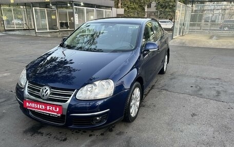 Volkswagen Jetta VI, 2010 год, 755 000 рублей, 6 фотография