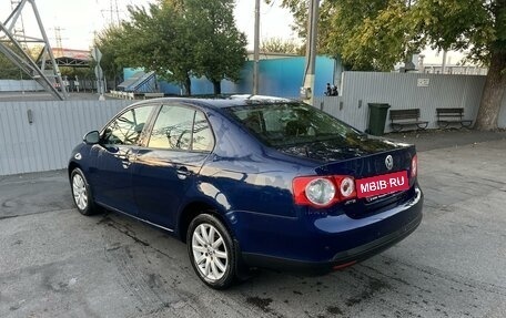 Volkswagen Jetta VI, 2010 год, 755 000 рублей, 2 фотография