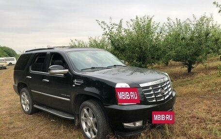 Cadillac Escalade III, 2010 год, 2 300 000 рублей, 3 фотография