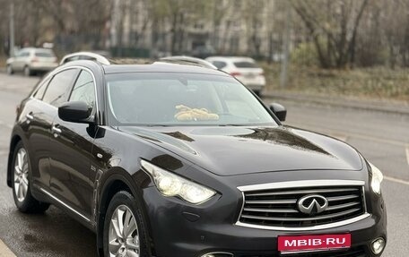 Infiniti QX70, 2015 год, 2 300 000 рублей, 1 фотография