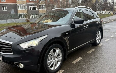 Infiniti QX70, 2015 год, 2 300 000 рублей, 4 фотография