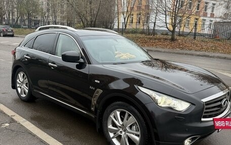 Infiniti QX70, 2015 год, 2 300 000 рублей, 5 фотография