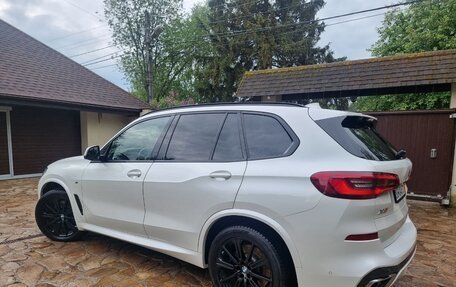 BMW X5, 2019 год, 7 450 000 рублей, 2 фотография