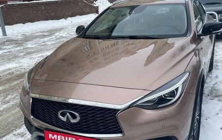 Infiniti QX30, 2017 год, 2 900 000 рублей, 13 фотография