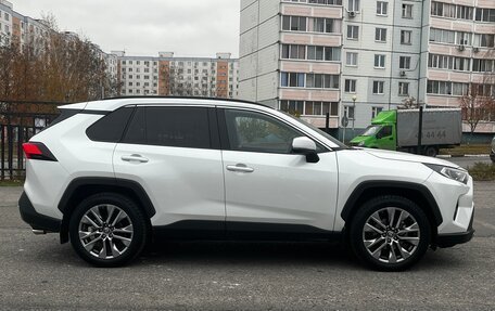 Toyota RAV4, 2022 год, 4 975 000 рублей, 9 фотография