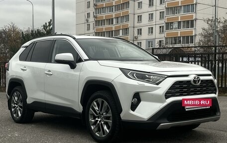 Toyota RAV4, 2022 год, 4 975 000 рублей, 10 фотография