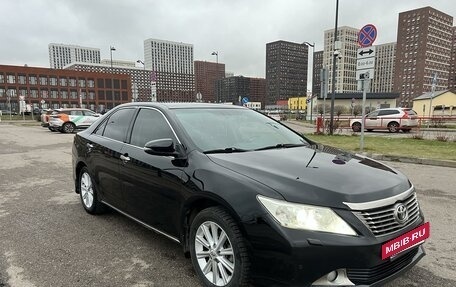 Toyota Camry, 2013 год, 2 100 000 рублей, 2 фотография