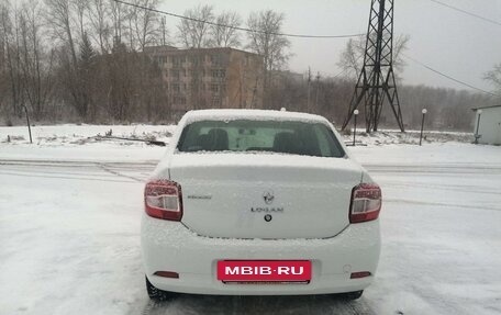 Renault Logan II, 2018 год, 800 000 рублей, 3 фотография