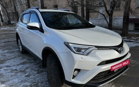 Toyota RAV4, 2016 год, 2 888 000 рублей, 2 фотография