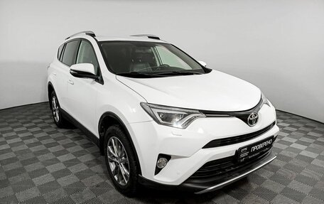 Toyota RAV4, 2018 год, 2 797 000 рублей, 3 фотография