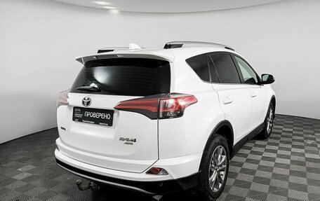 Toyota RAV4, 2018 год, 2 797 000 рублей, 6 фотография