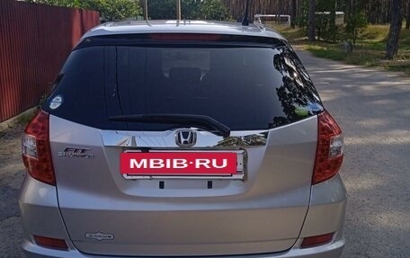 Honda Fit Shuttle I рестайлинг, 2011 год, 1 450 000 рублей, 4 фотография