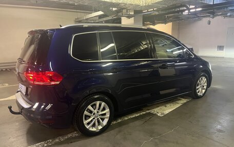 Volkswagen Touran III, 2016 год, 2 050 000 рублей, 2 фотография