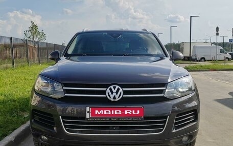 Volkswagen Touareg III, 2011 год, 2 400 000 рублей, 4 фотография