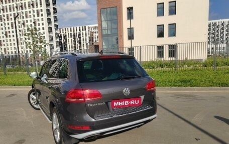 Volkswagen Touareg III, 2011 год, 2 400 000 рублей, 10 фотография