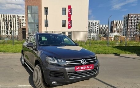 Volkswagen Touareg III, 2011 год, 2 400 000 рублей, 3 фотография