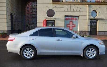 Toyota Camry, 2011 год, 1 800 000 рублей, 4 фотография