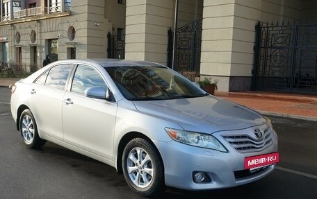 Toyota Camry, 2011 год, 1 800 000 рублей, 3 фотография