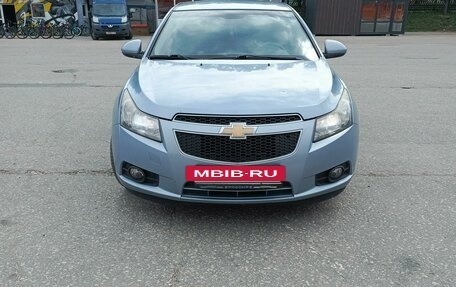 Chevrolet Cruze II, 2012 год, 815 000 рублей, 3 фотография