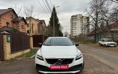 Volvo V40 Cross Country I, 2018 год, 1 800 000 рублей, 2 фотография