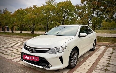 Toyota Camry, 2017 год, 2 800 000 рублей, 2 фотография