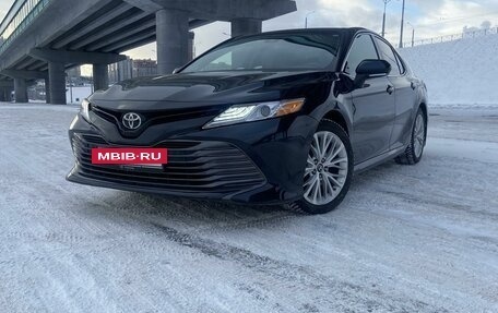 Toyota Camry, 2017 год, 2 900 000 рублей, 2 фотография