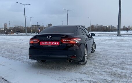 Toyota Camry, 2017 год, 2 900 000 рублей, 8 фотография