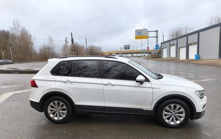 Volkswagen Tiguan II, 2019 год, 2 799 000 рублей, 1 фотография