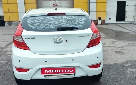 Hyundai Solaris II рестайлинг, 2011 год, 750 000 рублей, 2 фотография