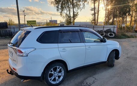 Mitsubishi Outlander III рестайлинг 3, 2013 год, 1 450 000 рублей, 6 фотография