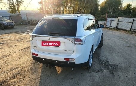 Mitsubishi Outlander III рестайлинг 3, 2013 год, 1 450 000 рублей, 7 фотография