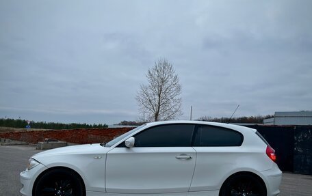 BMW 1 серия, 2011 год, 960 000 рублей, 2 фотография