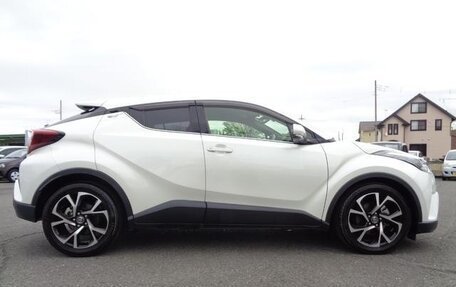 Toyota C-HR I рестайлинг, 2019 год, 1 357 000 рублей, 15 фотография