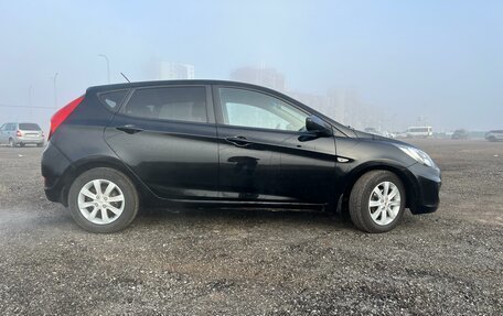 Hyundai Solaris II рестайлинг, 2013 год, 740 000 рублей, 5 фотография