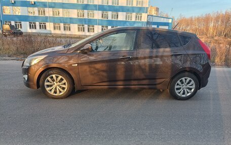 Hyundai Solaris II рестайлинг, 2015 год, 1 100 000 рублей, 5 фотография