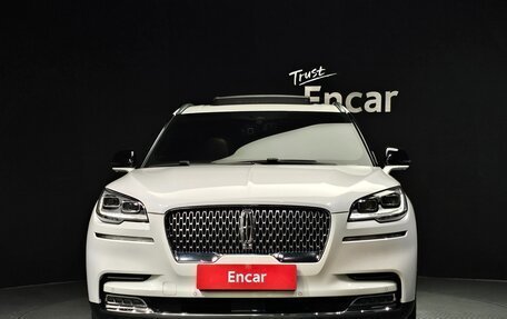 Lincoln Aviator II, 2021 год, 4 820 000 рублей, 2 фотография