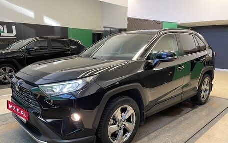 Toyota RAV4, 2021 год, 3 850 000 рублей, 4 фотография