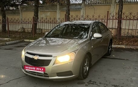 Chevrolet Cruze II, 2012 год, 820 000 рублей, 3 фотография