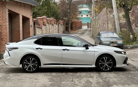 Toyota Camry, 2020 год, 3 050 000 рублей, 4 фотография