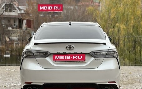 Toyota Camry, 2020 год, 3 050 000 рублей, 6 фотография