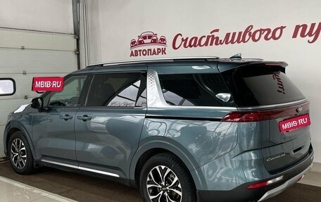 KIA Carnival, 2021 год, 4 590 000 рублей, 5 фотография