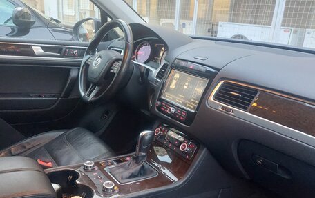 Volkswagen Touareg III, 2013 год, 2 740 000 рублей, 3 фотография