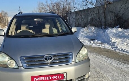 Toyota Ipsum II, 2001 год, 1 050 000 рублей, 3 фотография