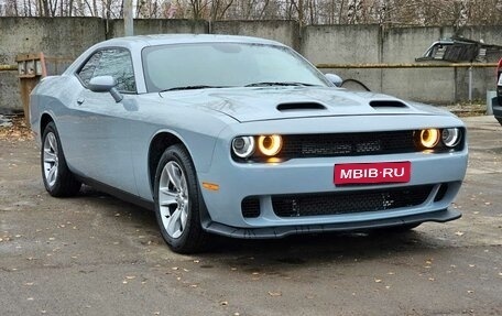 Dodge Challenger III рестайлинг 2, 2021 год, 3 550 000 рублей, 1 фотография