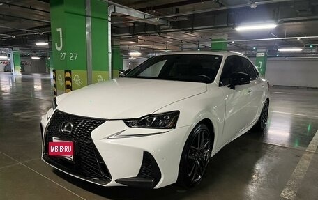 Lexus IS III, 2020 год, 3 700 000 рублей, 2 фотография