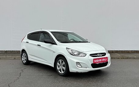 Hyundai Solaris II рестайлинг, 2012 год, 950 000 рублей, 3 фотография