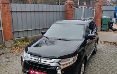 Mitsubishi Outlander III рестайлинг 3, 2019 год, 2 530 000 рублей, 1 фотография